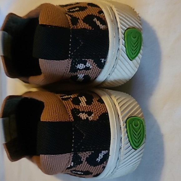 Cariuma* IBI Knit Slip On Sneakers* Leopard Print* Sz 8 - Picture 4 of 8